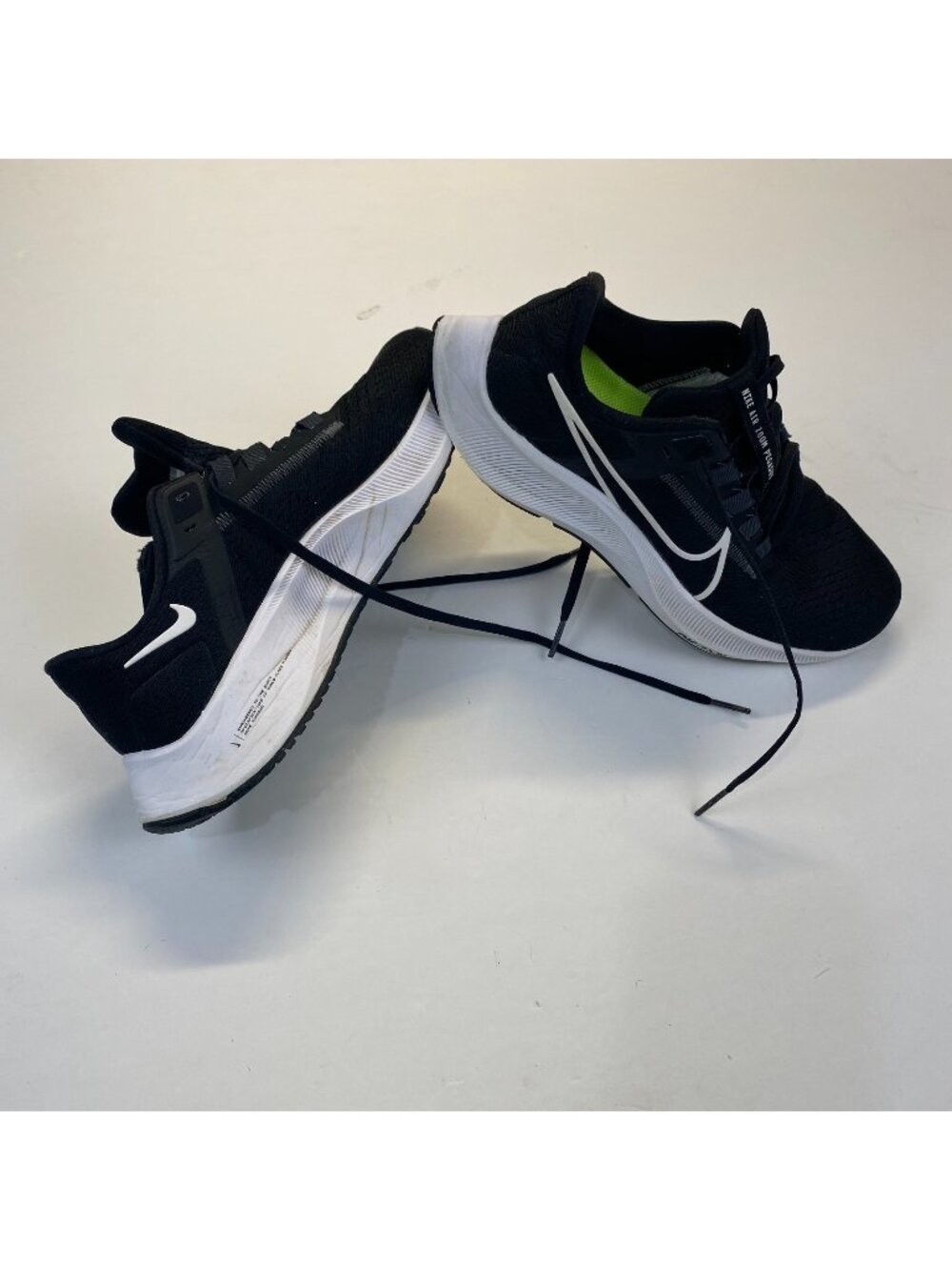 Nike Air Zoom Pegasus 38 Women’s 8 Black White CW7358-002 Running Shoes Sneakers